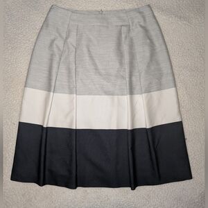 Boss Gray, White, and Black Colorblock A-Line Pleated Skirt (US 4)